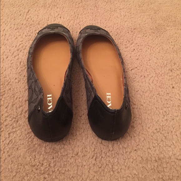 Coach - Picture 3 of 7